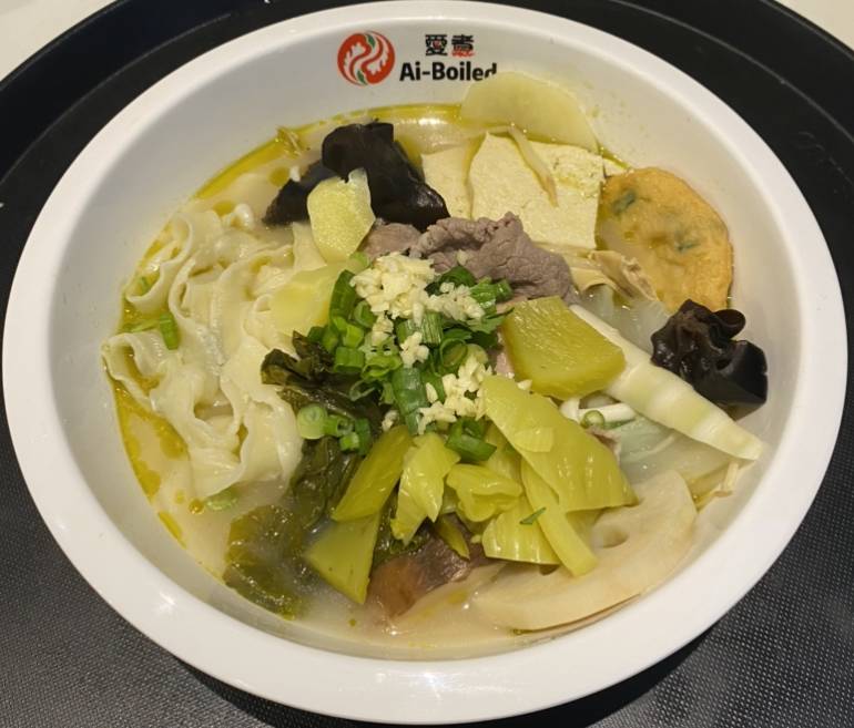 Spicy And Sour Broth with Fish Fillet 酸辣鱼片汤